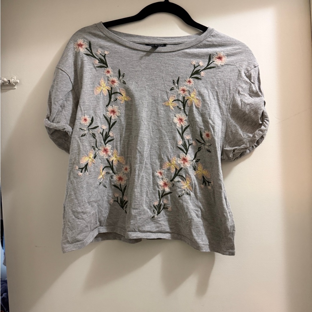 Topshop Gray Embroidered Floral Puff Sleeve Tee